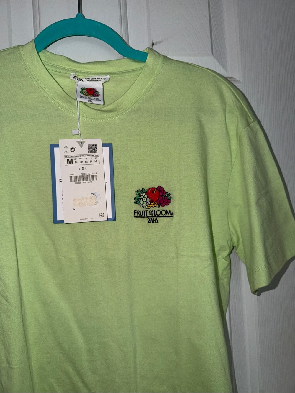 Zara X Fruit of the Loom Men’s Crewneck T-Shirt - Light Lime - Picture 4 of 6